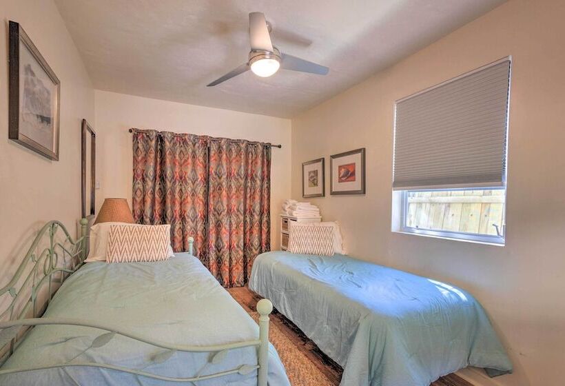 Tranquil West Palm Beach Getaway: Walk To Beach!