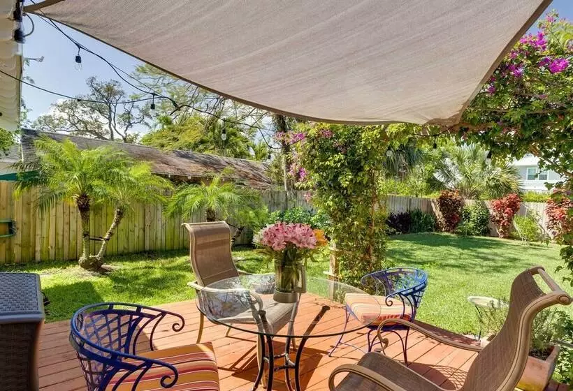 West Palm Beach Home W/ Fenced In Yard & Deck!