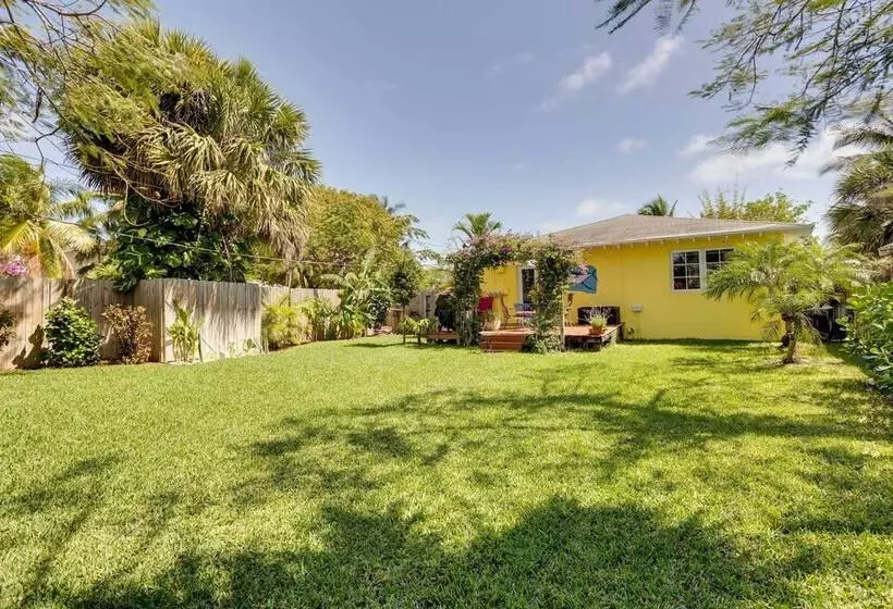 West Palm Beach Home W/ Fenced In Yard & Deck!