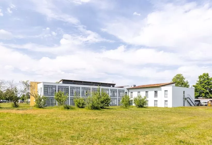 Hotelli Dresdner Tor Süd