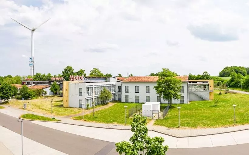 Hotelli Dresdner Tor Süd