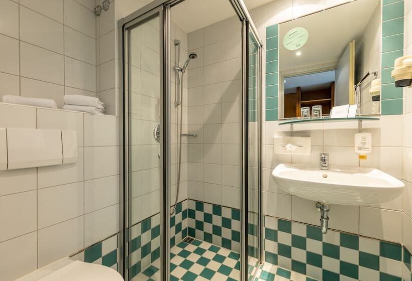 Отель Dresdner Tor Süd