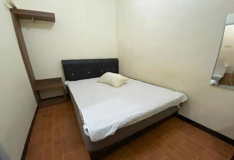 Hotelli Oyo 92932 Guesthouse Marbella