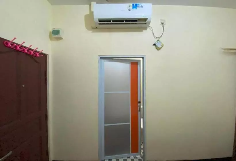 Hotelli Oyo 92932 Guesthouse Marbella