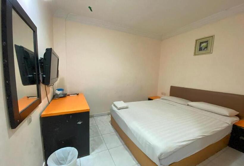 בית מלון כפרי Oyo 92932 Guesthouse Marbella