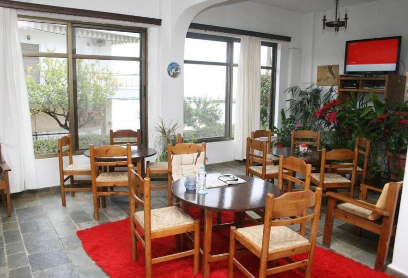 Aparthotel Iliahtides