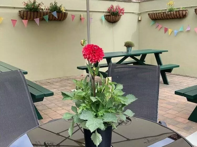 Beaumond Cross Inn
