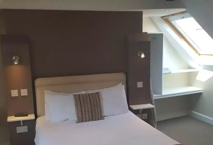 Beaumond Cross Inn