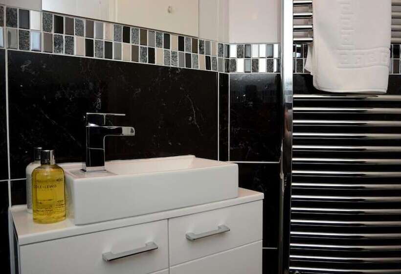 צימר Grove House