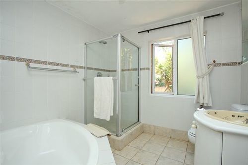 צימר Ikhaya Guest House