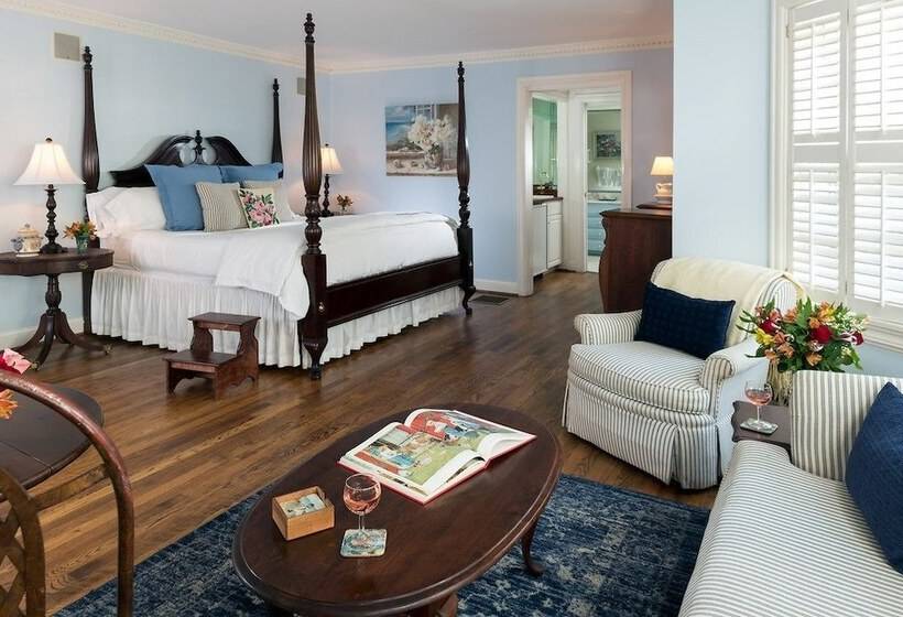 민박 The Yellow House On Plott Creek