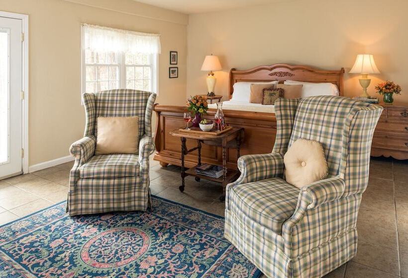 민박 The Yellow House On Plott Creek