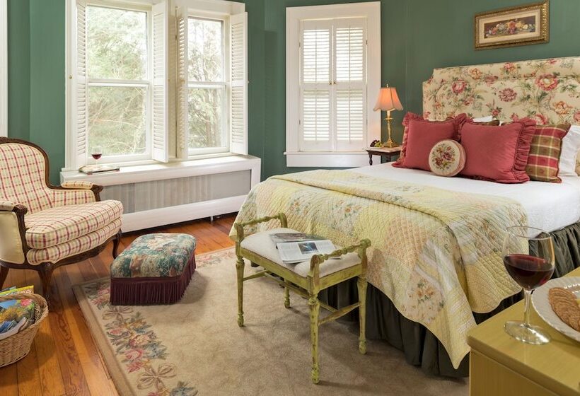 민박 The Yellow House On Plott Creek