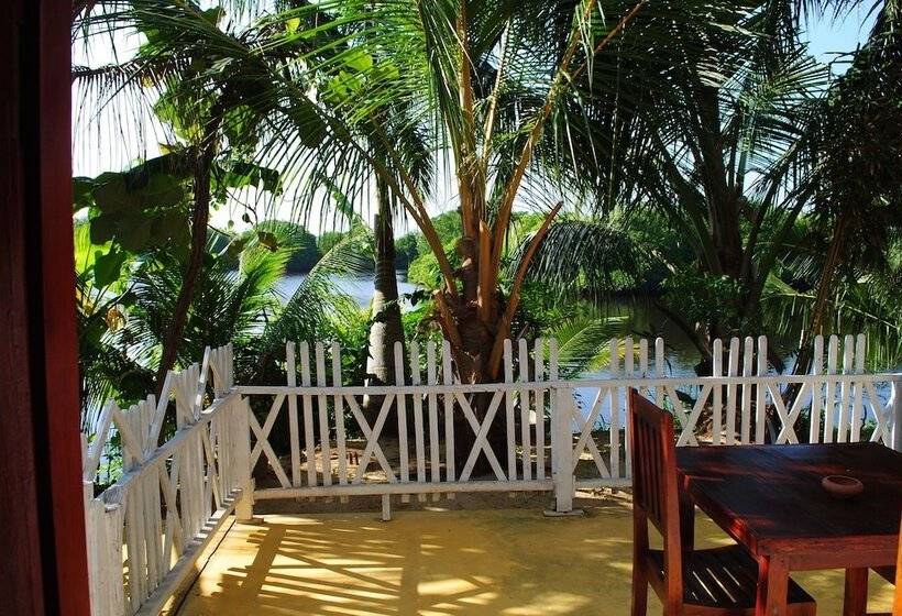 酒店 Asha Beach & Spa