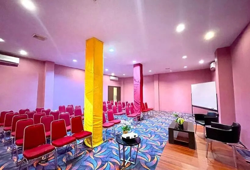 هتل Atria Inn