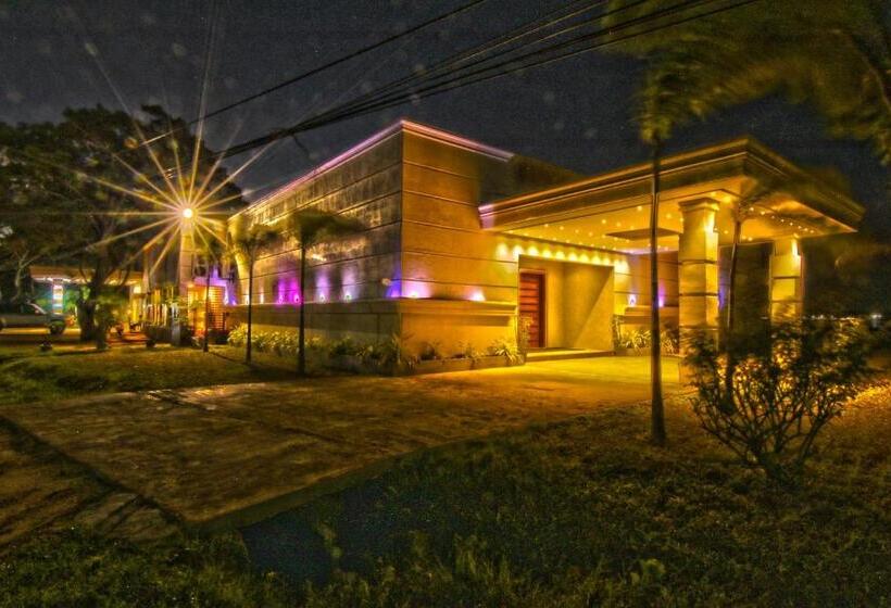 فندق Jade Green Hambantota