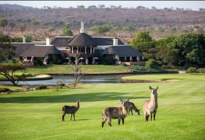 בית מלון כפרי Kambaku River Lodge
