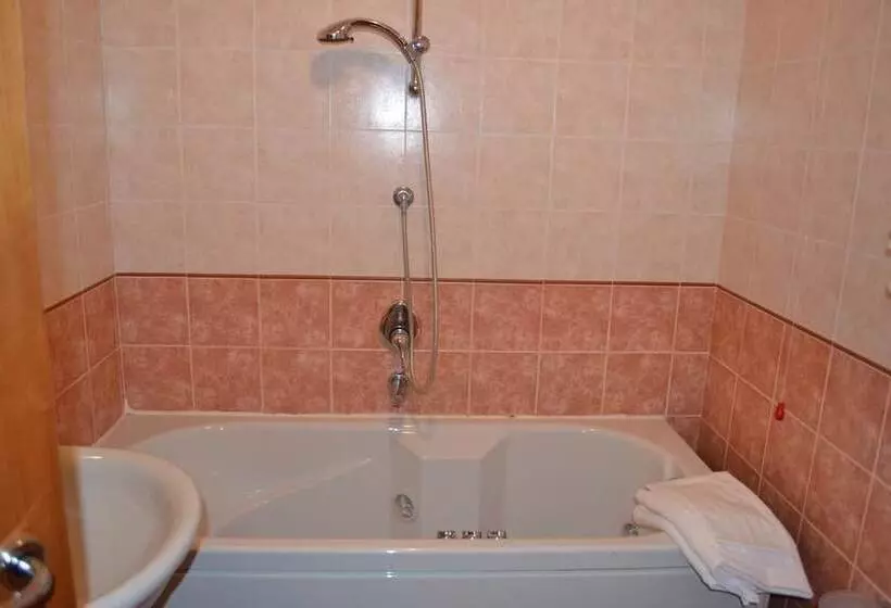 Hotel Maita