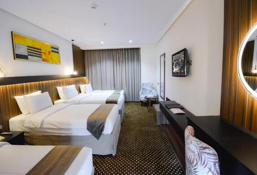 Отель Reef Global