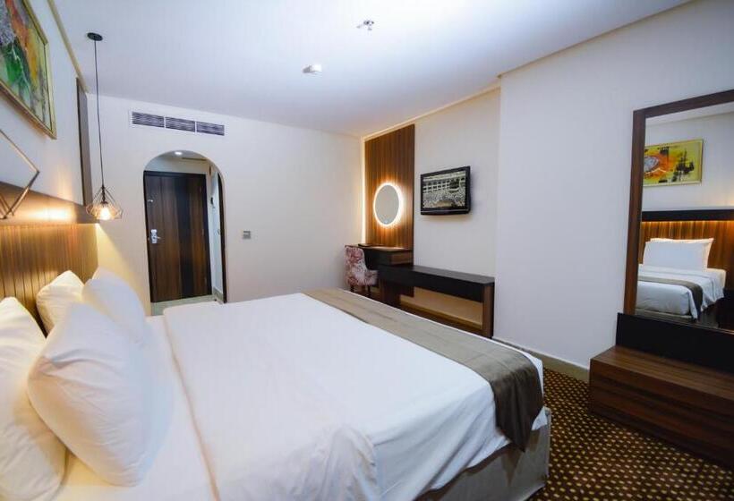 Отель Reef Global