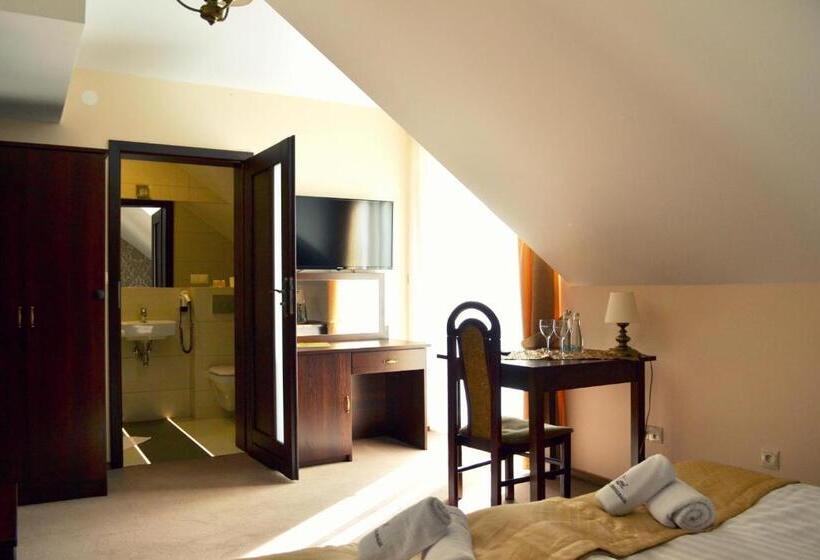 فندق Restauracja Koral