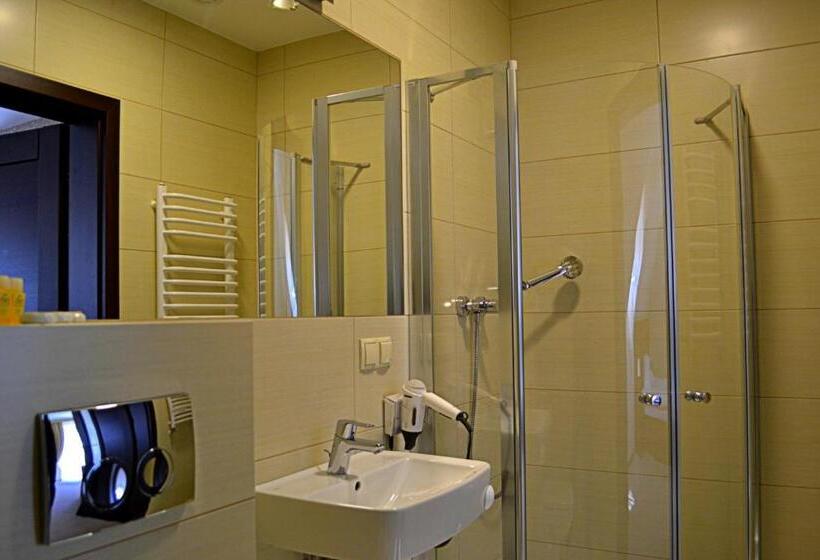 فندق Restauracja Koral