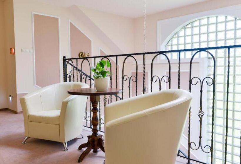 فندق Restauracja Koral