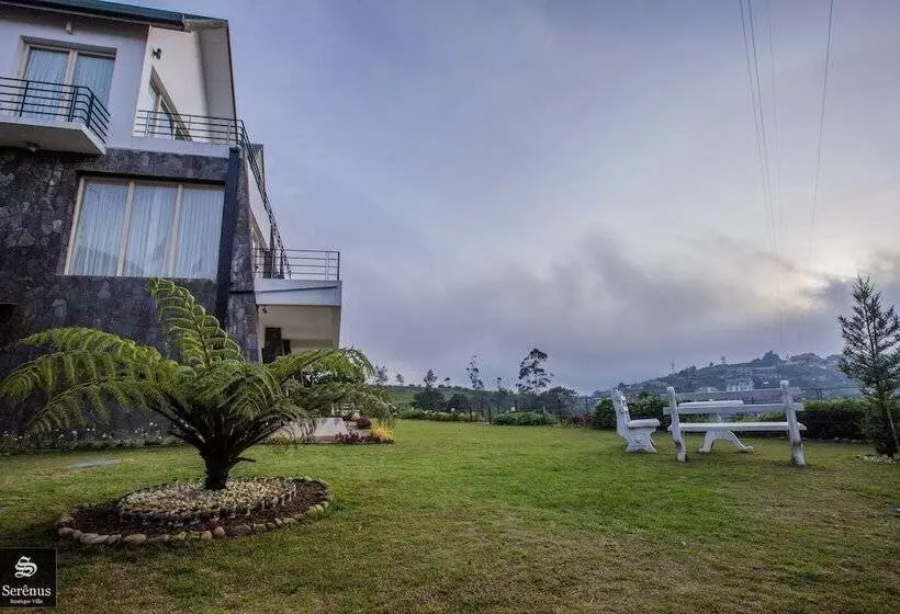 ホテル Serenus Boutique Villa