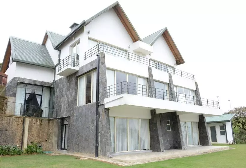 ホテル Serenus Boutique Villa