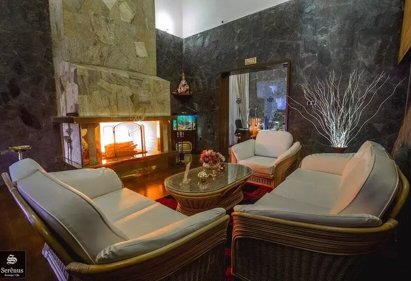 ホテル Serenus Boutique Villa