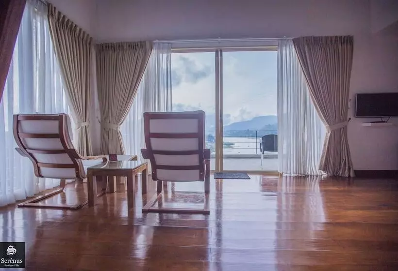 ホテル Serenus Boutique Villa