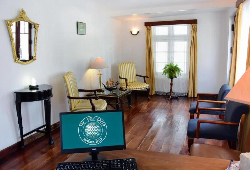 בית מלון כפרי The Golf Green City Bungalow