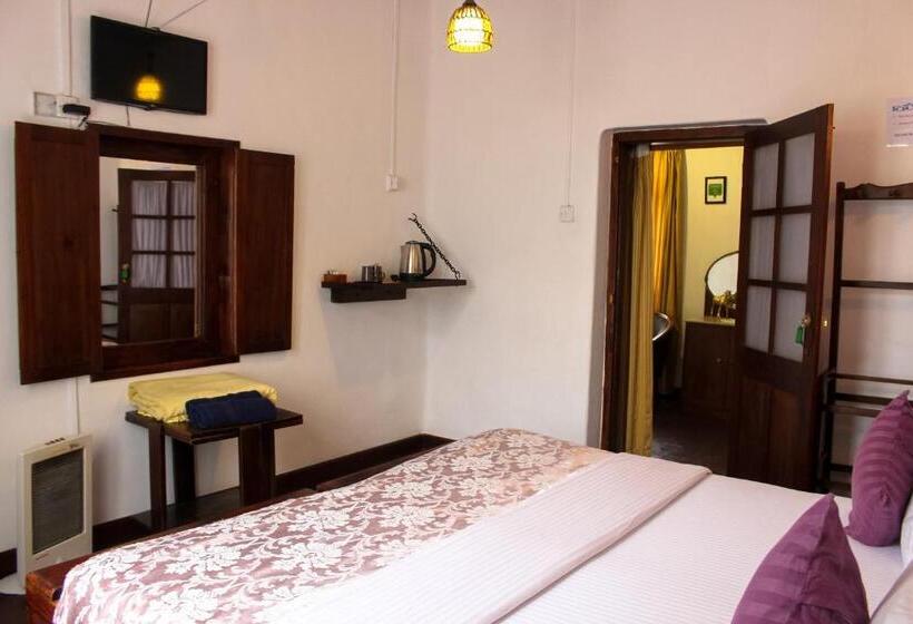 בית מלון כפרי The Golf Green City Bungalow