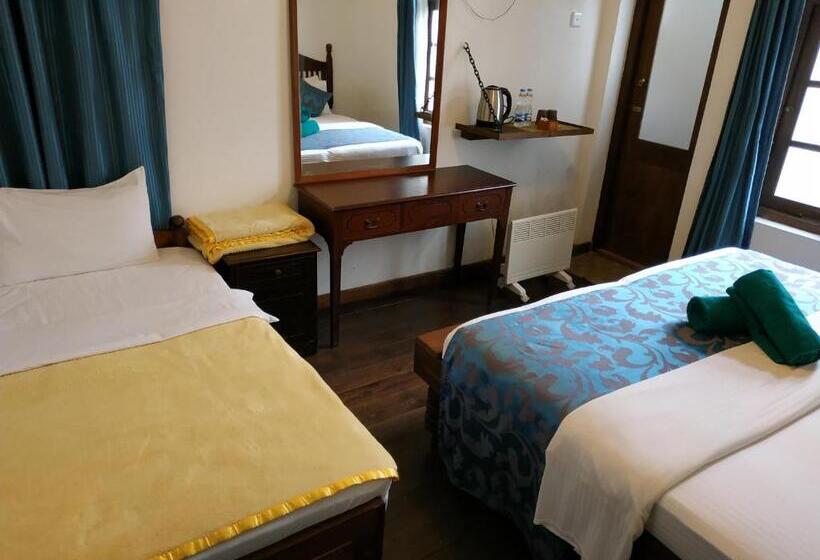 בית מלון כפרי The Golf Green City Bungalow