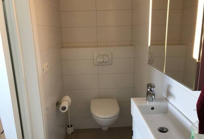 Lækjarkot Rooms And Cottages With Kitchen