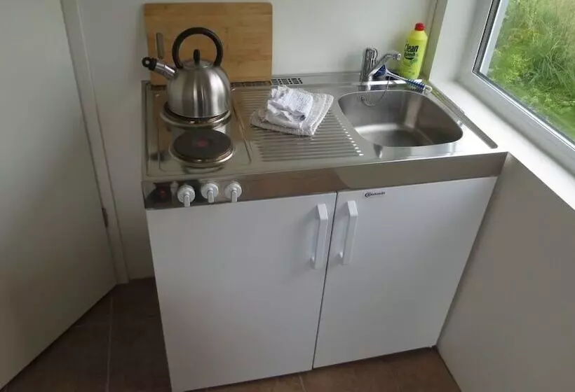 Lækjarkot Rooms And Cottages With Kitchen