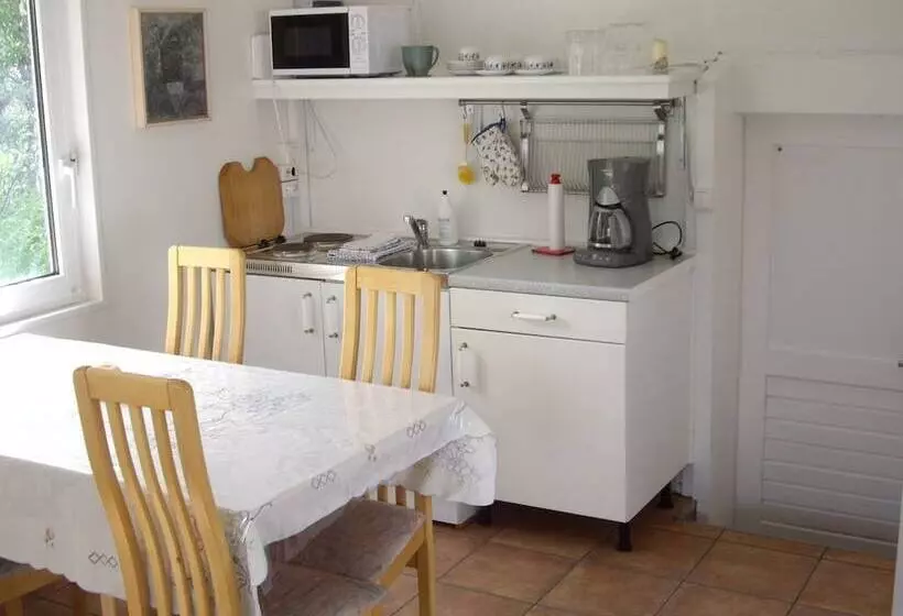 Lækjarkot Rooms And Cottages With Kitchen