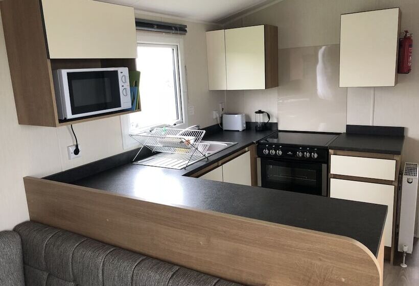 Lækjarkot Rooms And Cottages With Kitchen