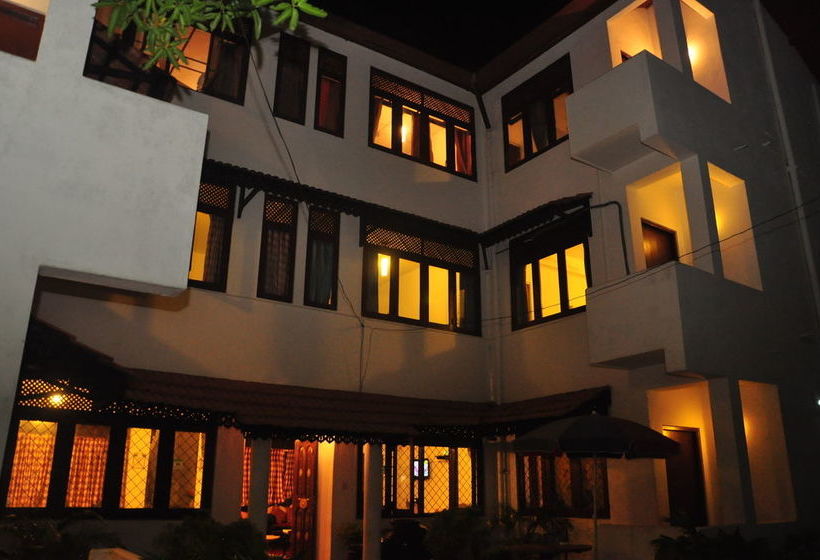 بنسيون Blue Seas Tourist Guest House