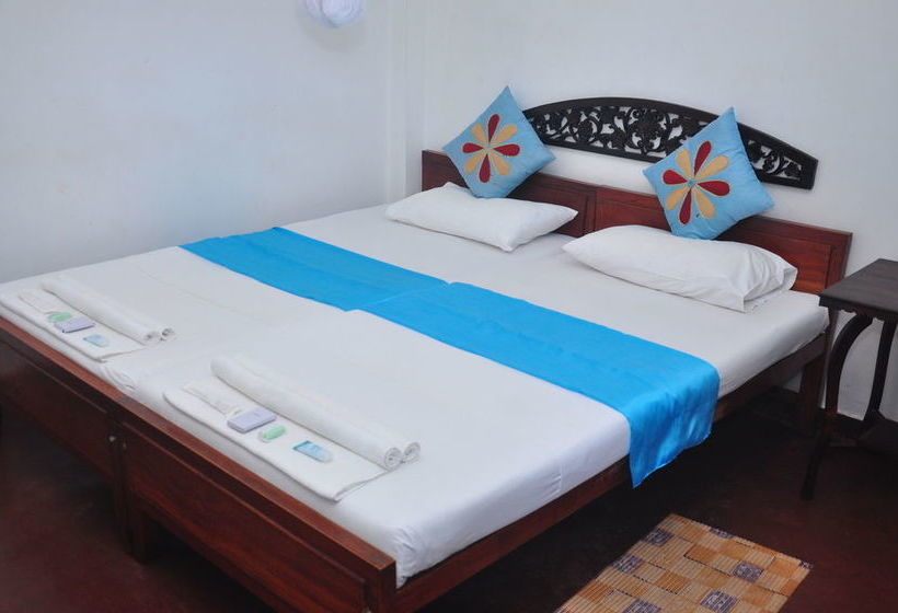 بنسيون Blue Seas Tourist Guest House