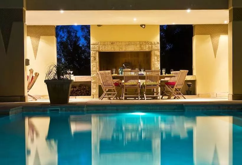 ペンション Villa Paradisa Guest House