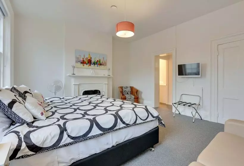 Portsea Place