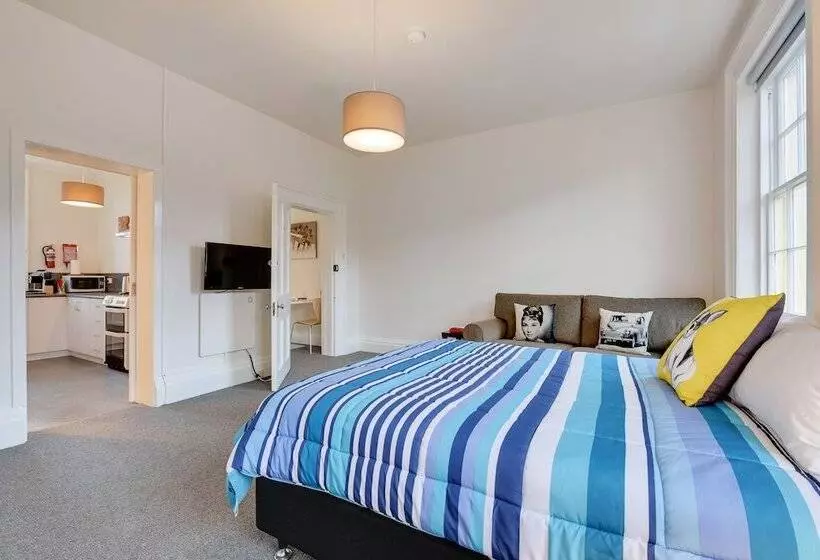 Portsea Place