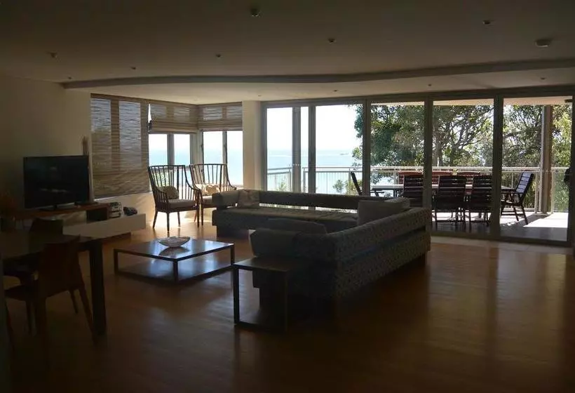 Hotelli Stradbroke Island Beach