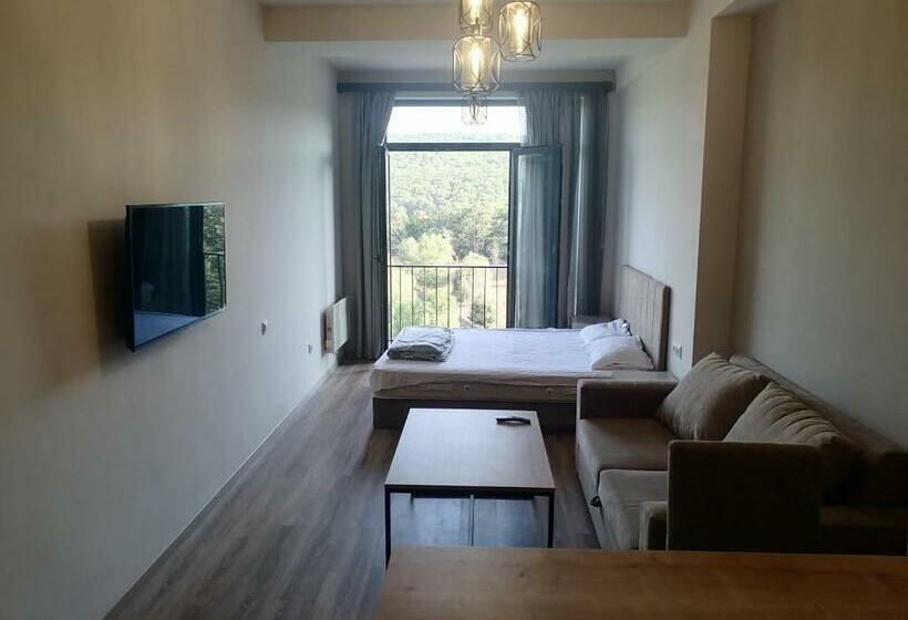 هاستل Kechi House Forest Apart