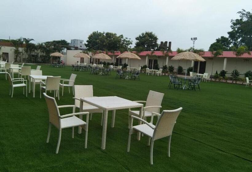 Focus Club And Resort