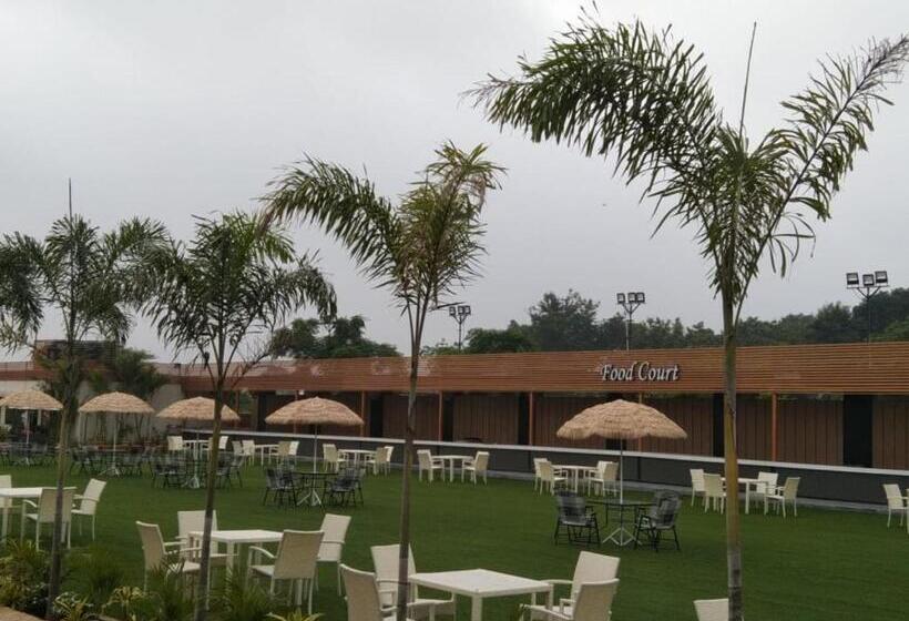 Focus Club And Resort