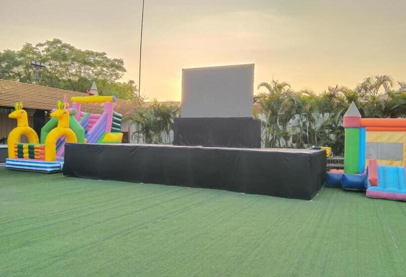 Focus Club And Resort