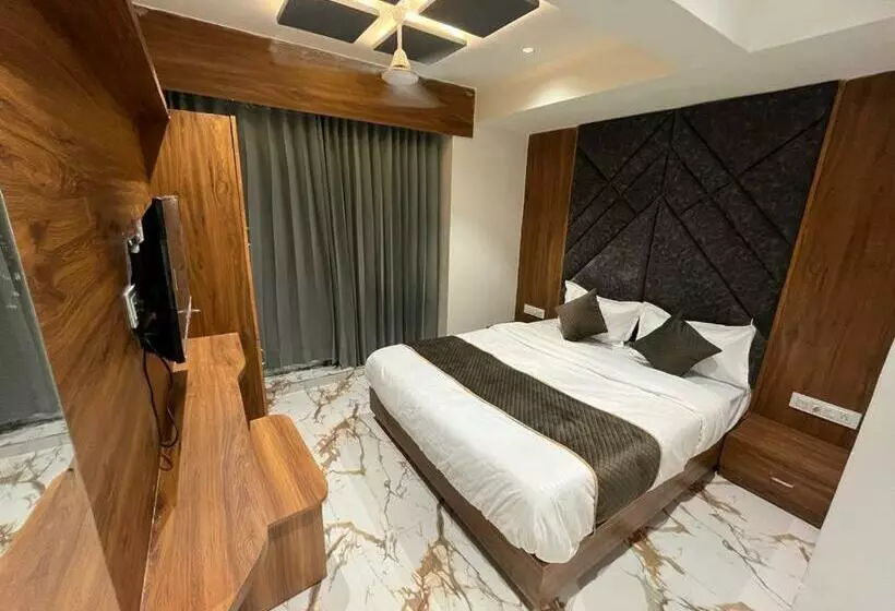 هتل Paragon Villa