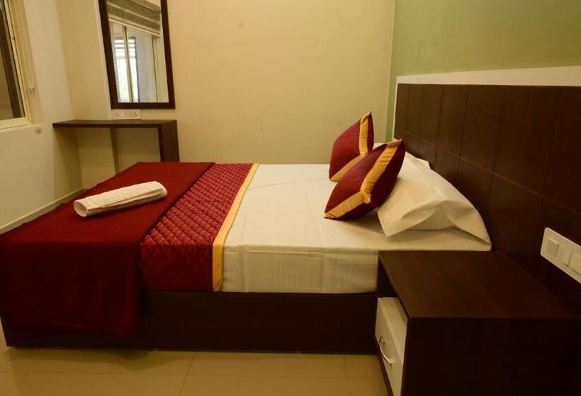 فندق The Green Room Tourist Home